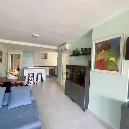 Beautiful Seafront Apartment Benidorm