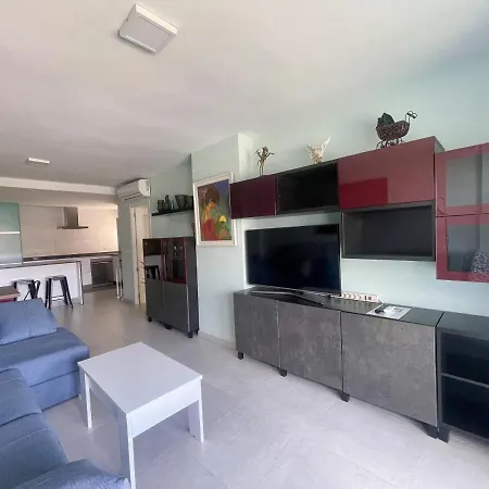 Beautiful Seafront Apartment Apartamento Benidorm