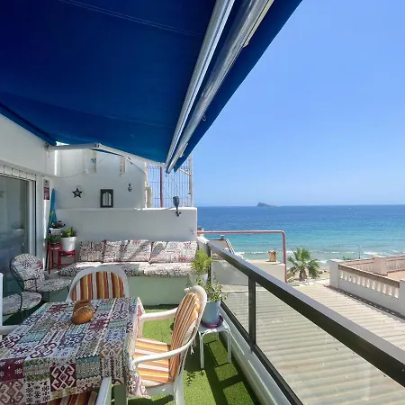 شقة Beautiful Seafront Apartment بينايدورم